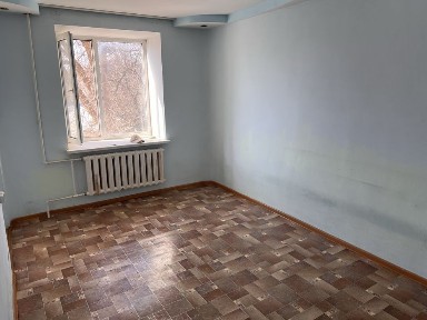 Продам трехкомнатную квартиру