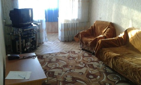 Сдам одну и двух комнатную квартиру в 15 -16 мик-оне. Без посредников.