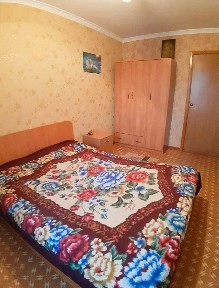 Продадим 2х комнатную квартиру, улучшенная, в центре