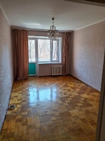 Продам квартиру, улучшиной планировки, тихий двор, стоянка, шлагбаум.