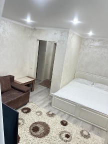Сдам 1ком квартиру по часам 2000 час, (центр)