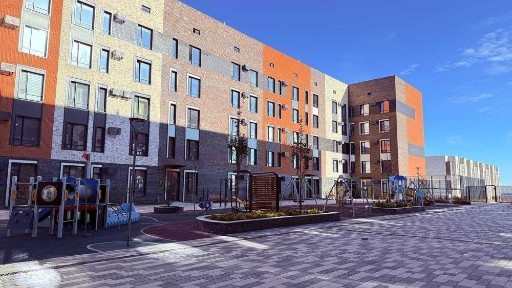 4 комнатная АКВАРЕЛЬ с ремонтом и кухонным гарнитуром, потолки 3,3м