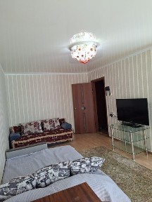Сдам посуточно 1 комн. кв. по Абая напротив школы милиции.
