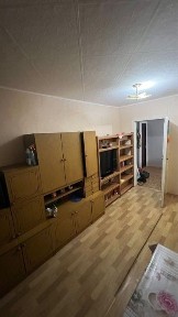 Продам 3х комнатную квартиру город Сатпаев ул. Абая дом 18 срочно