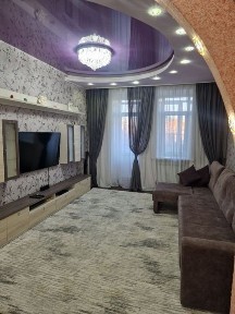 Сдам 2-х комнатную квартиру посуточно на площади