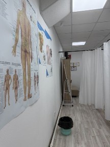 Кушетки почасовая оплата 3000 тенге в центре города для массажа за час