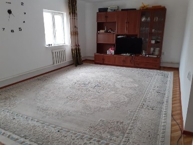 Продается 4-комнат частный дом дом в самом Геологе. Магазины, полик