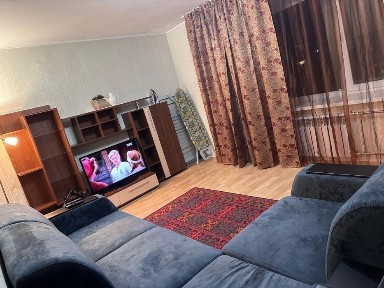 Сдам 2-ух комнатную квартиру Люкс на Площади Республики