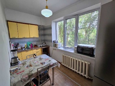 Продам 2 комнатную квартиру Красногорская 35г, 13-й военный городок