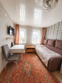 Продам квартиру в 3- х квартирном доме район ДОБ