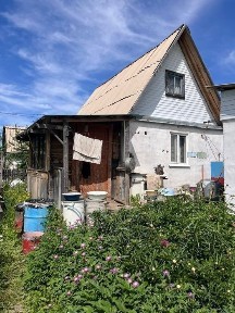 Продам дачу в районе с. Ахмирово. Дом 6х12 с мансардой.