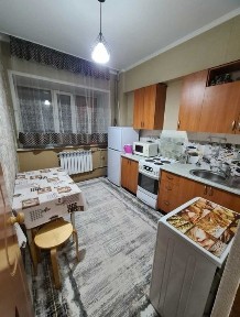 2000 теңге Час. Абая. 1-комнатная в центре