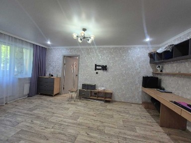 Продам уютную 2-комнат. квартиру по проспекту Момышулы