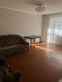 Продам 3-х комнатну квартиру в блочном доме с гаражом для автомашины.