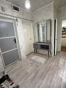 СРОЧНО ПРОДАЕТСЯ 3Х комнатная квартира
