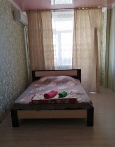 ПОСУТОЧНО квартира. Космос. Изумруд. 8 мкр. 11 мкр. 12 мкр