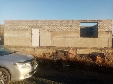 Продам дом не достройный. Рядом 2 поликлиники. Обмен рассматривается