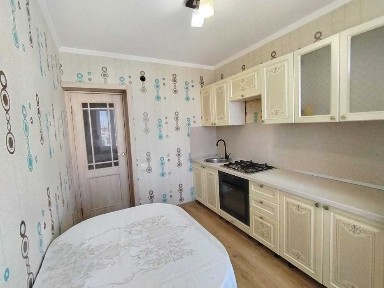 Продается 3 комн квартира Васильковский, 35