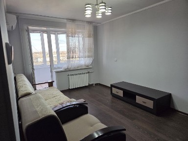 Продам квартиру в микрорайоне Строитель