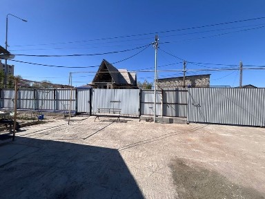 Продаётся дом в центре города