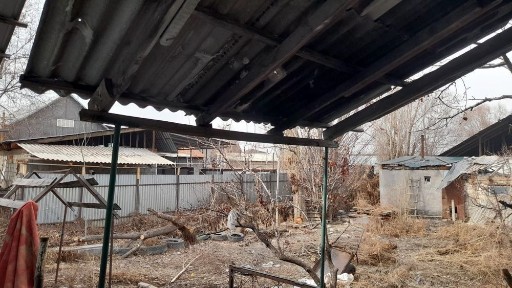 Срочно продам дом хороший тёплый можно под бизнес рядом барахолка