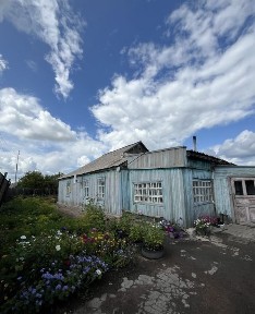Просторный дом с участком в Макинске - 4 комнаты, срочно!
