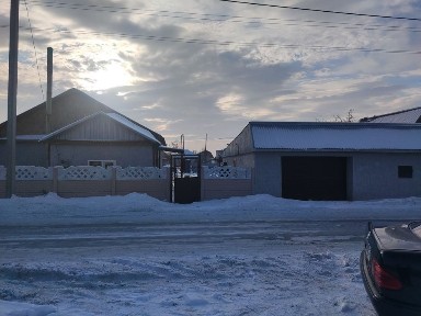 Продам дом готовый для проживания с гаражом и баней