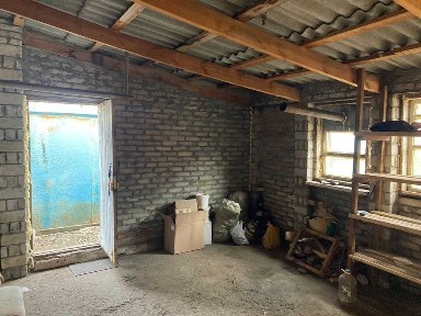 Дом с участком земли в Западном (СИЗО)