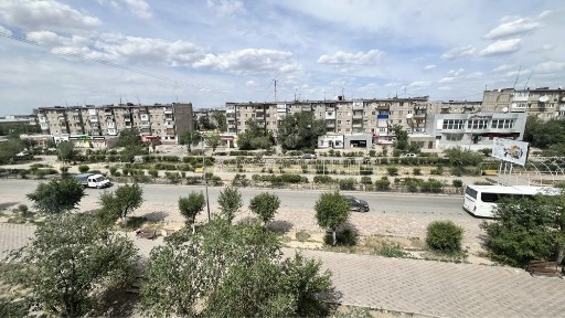В центре продается 2х комн каартира на 5 этаже