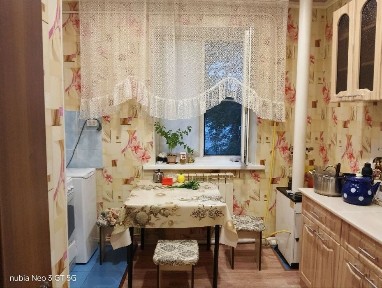Квартира 2 х комнатная с огородом, постройками.