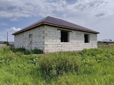 Продам не достроенный дом в центре Бишкуля