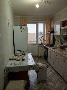 Продам 4-комнатную квартиру цена договорная