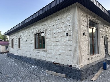 продам дом в Новоульбинке за конным двором
