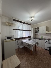 Продаеться 1 ком квартира