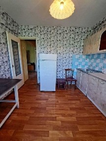 Продам 2х комнатную квартиру улучшенной планировки Бажова 345/1