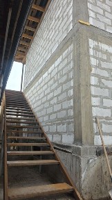 Сдам складские помещения. По 30кв каждый.