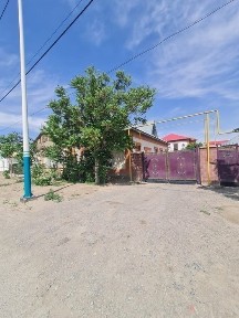 Қала орталығында 5 бөлмелі жер үй сатылады