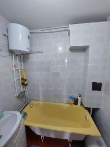 Үй сатылады тез арада 2 бөлмелі