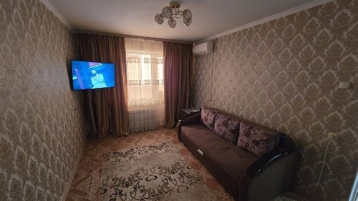 Сдам 1 ком. кв. в центре 11 микр.