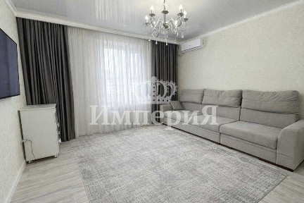 Продам 5 комнатную квартиру в мкр Бирлик Айман Империя