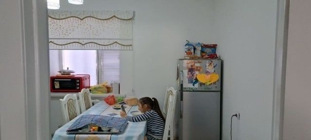 срочно! продается3 ком. квар. 1 этаж в р. не лев. берег удобна на ком. усл