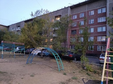Продам квартиру 3-комнатную в г. Аксу