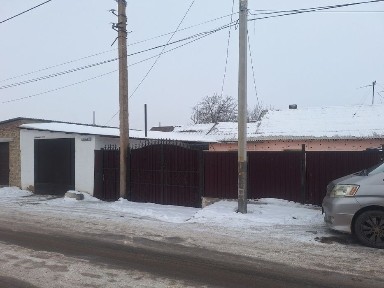 Полдома на 64квартале