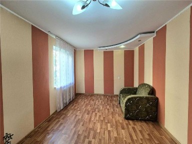 Продам 1 комн квартиру студию на 3 мкр, возле гимназии Элита на 2/5 эт