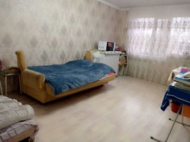 Продаётся 2-х комнатная квартира в 13 мкр. в Майкудуке