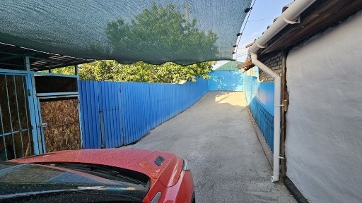 Продаётся полдома мкр. Кемел