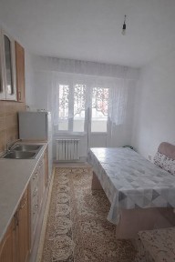Продам 2 комнатную квартиру в 13 микрорайоне, срочно