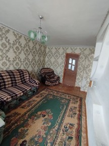 Сдам двухкомнатную квартиру, в районе рынка, на длительный срок