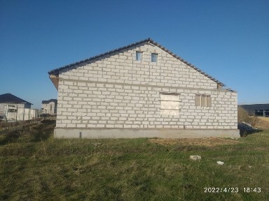 Продам дом на два хозяина.