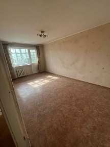 Продам 3 комн квартиру район Уюта